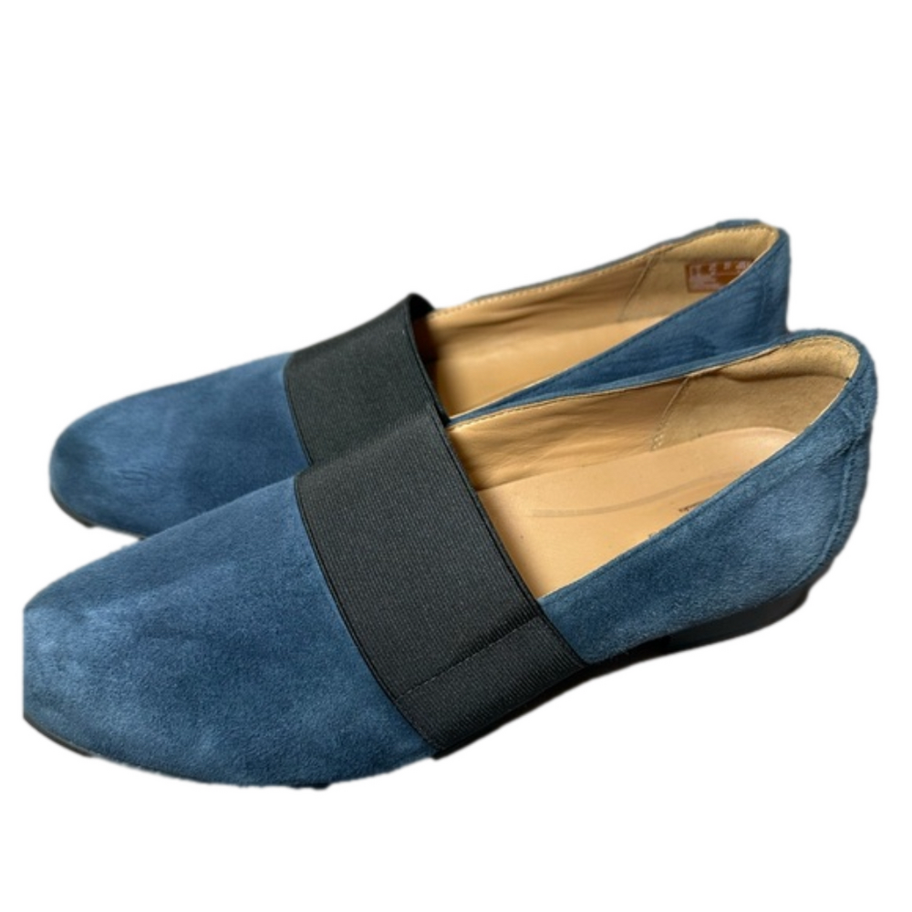 Clark’s unstructured blue Suede loafer women’s size 9.5